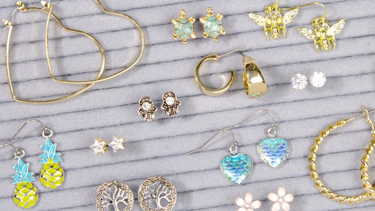 What tips do you have to follow when buying earrings
